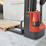 1000kg Full Auto Electric Pallet Fork Stacker 2.0m Lift
