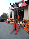 1.5T Heavy Duty Semi Auto Electric Fork Standard Leg Stacker 3.5m Lift