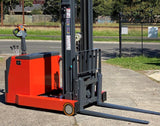1.5T Electric Reach Stacker Forklift 4.5M Lift High
