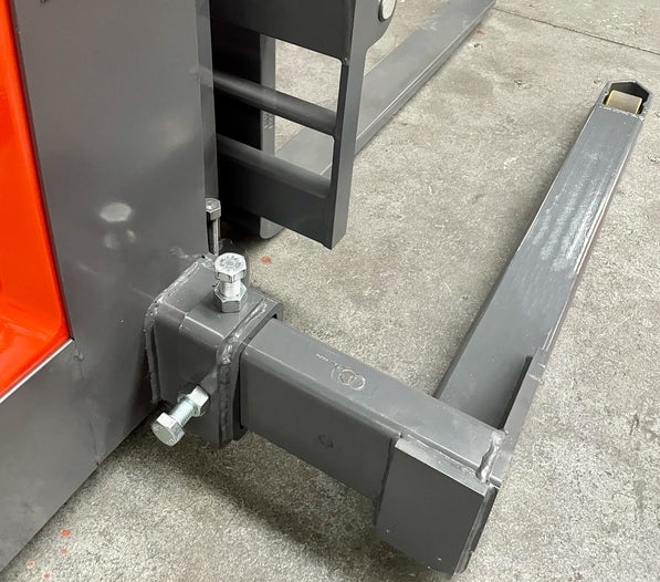 1.3T Adjustable Straddle Leg Full Electric Stacker Lifter 4.0m ...