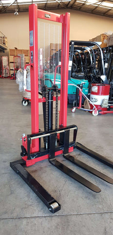 1.5Ton Manual Adjustable Base Straddle Leg Pallet Stacker Lifter 1.6m