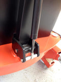 1.5T Semi Auto Electric Fork Standard Leg Stacker 2.0m Lift